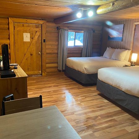 Double G Service Muncho Lake Ngoại thất bức ảnh